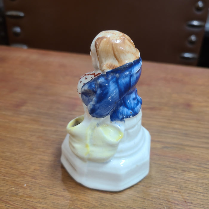 STAFFORDSHIRE FIGURINE OF MAN