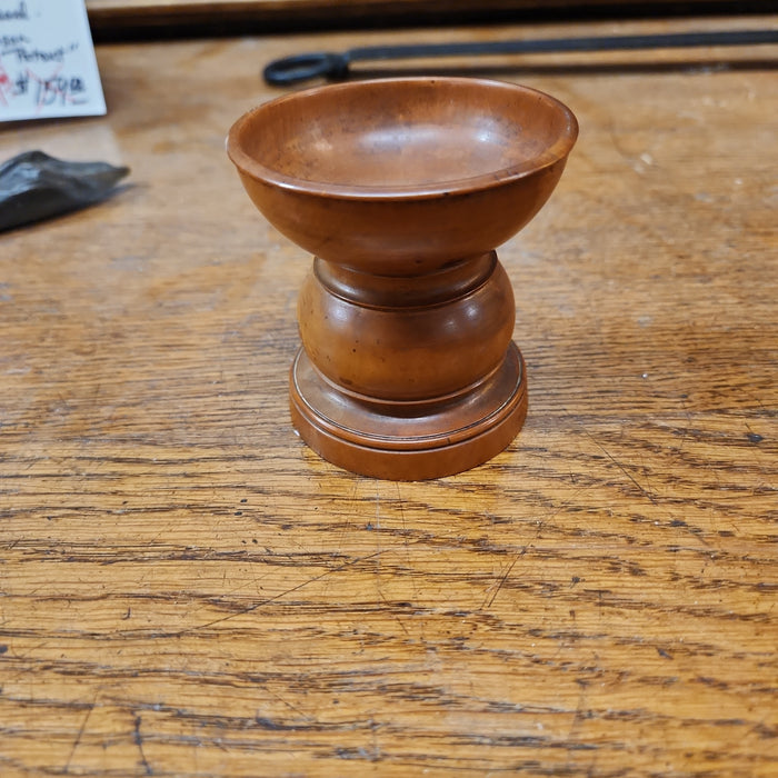 ANTIQUE WOOD SHAKER