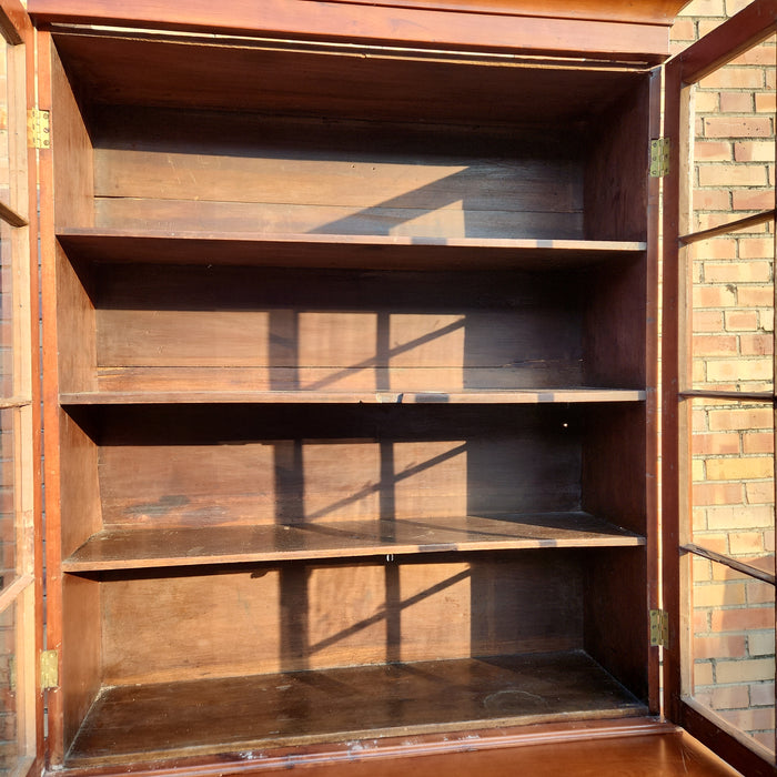 COUNTRY AMERICAN CHERRY STEP BACK AMERICAN CUPBOARD
