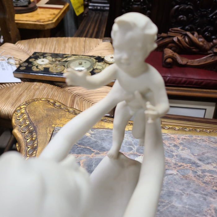 KAISER GOLDEN CROWN MOTHER WITH CHILD E AND R