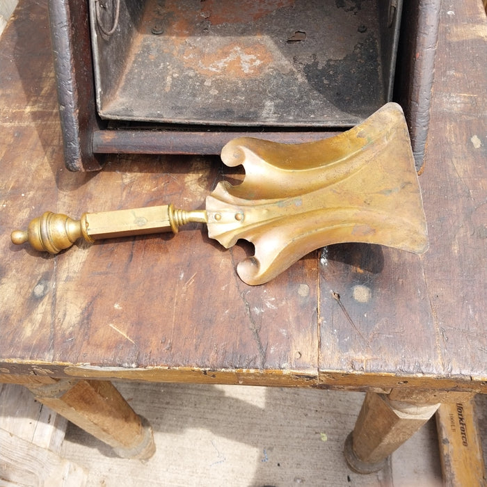 19TH CENTURY INLAID COAL HOD WITH SHOVEL