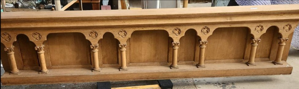 LONG ARCADED RAW OAK CHURCH ALTAR RAIL