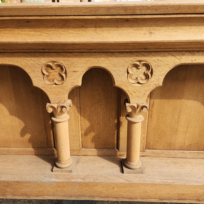 LONG ARCADED RAW OAK CHURCH ALTAR RAIL