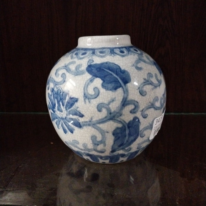 CRACKLED CHINESE SQUAT VASE BLUE AND WHITE