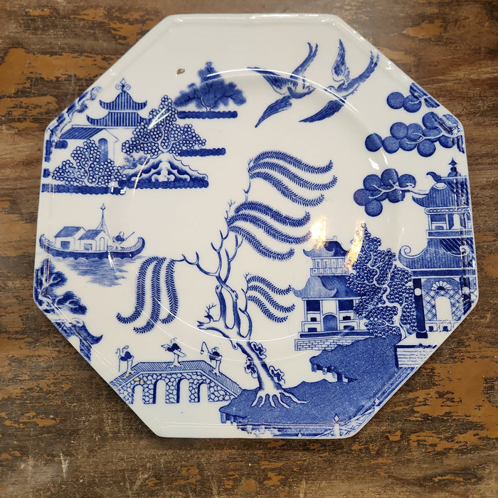 OCTAGONAL ENGLISH BLUE WILLOW PLATE