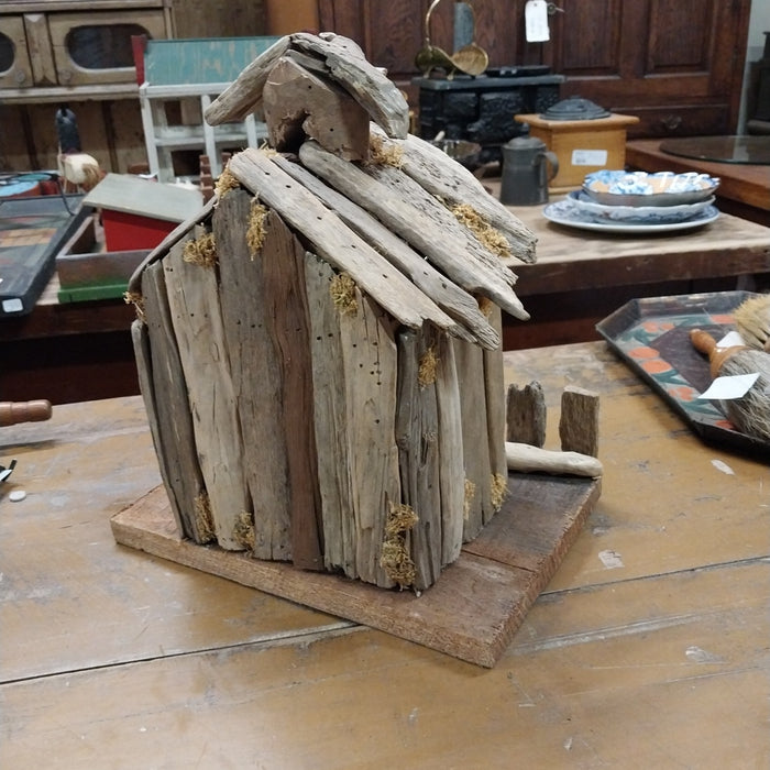 SMALL DRIFTWOOD BIRD HOUSE