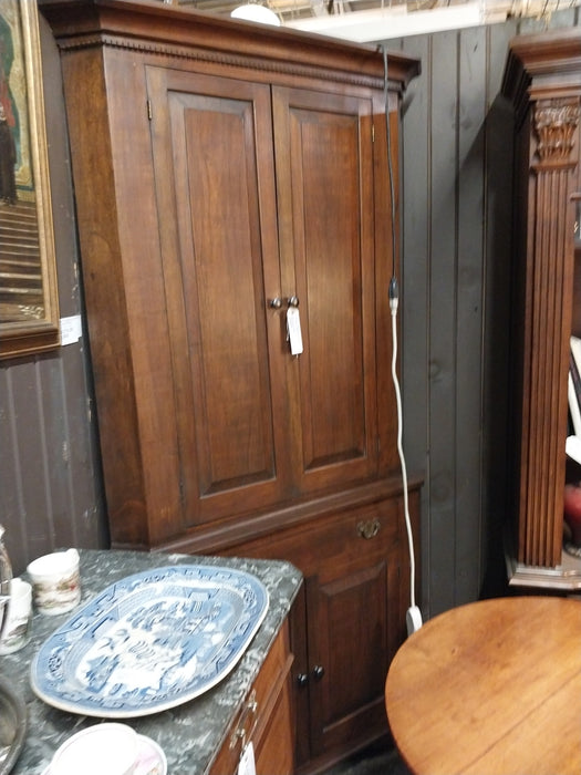 PAINTED FEDERAL STYLE CORNER CUPBOARD