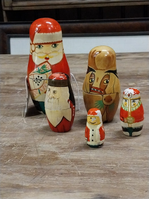 RUSSIAN WOOD NESTED SANTA