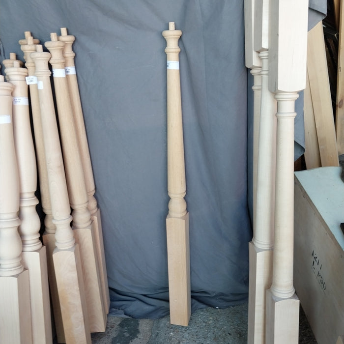 RED OAK TURNED BALLISTER