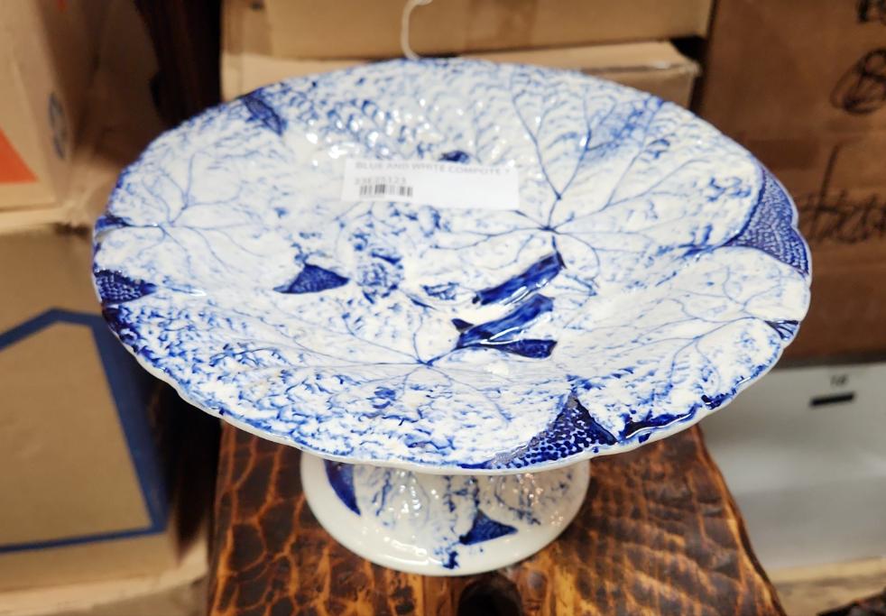 BLUE AND WHITE PORCELAIN COMPOTE