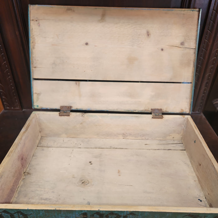 PENNSYLVANIA DUTCH BOX
