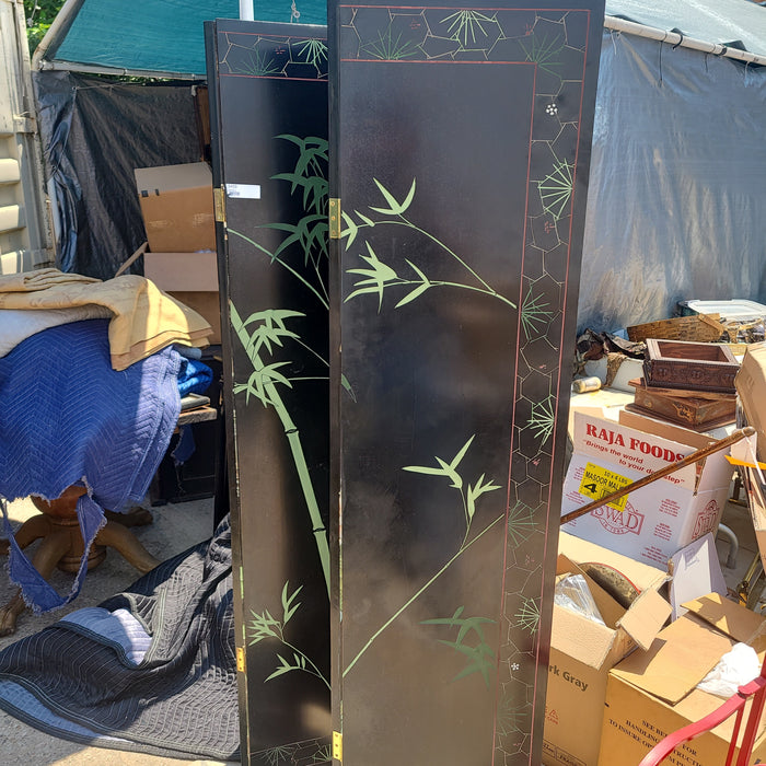 FOUR PANEL BLACK SCREEN WITH BAMBOO MOTIF