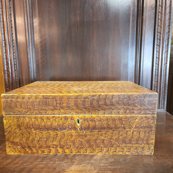 FAUX GRAINED 19TH CENTURY PINE BOX