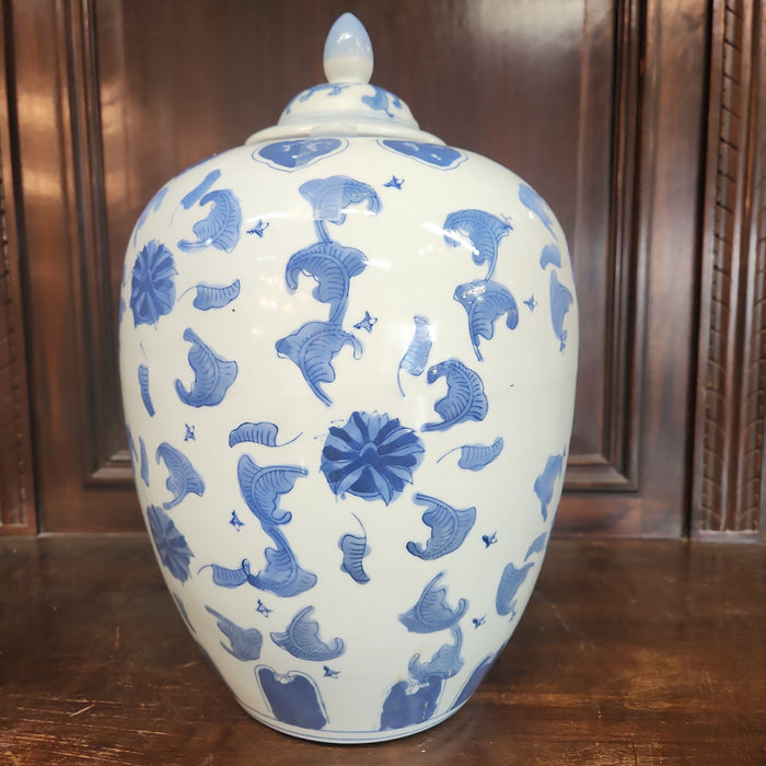 CHINESE BLUE & WHITE GINGER JAR