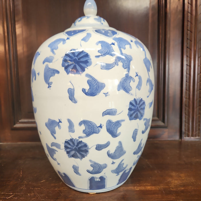 CHINESE BLUE & WHITE GINGER JAR