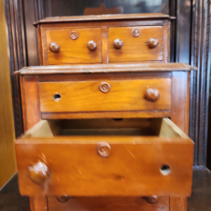 FINE QUALITY 19TH CENTURY CHERRY SALESMAN SAMPLE CHEST