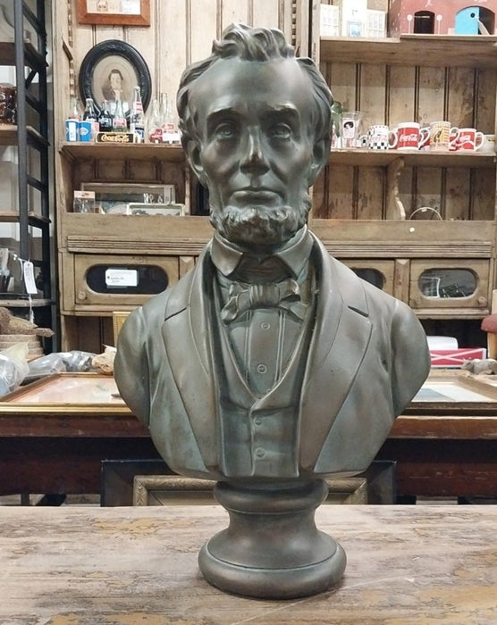 PLASTER BUST OF LINCOLN