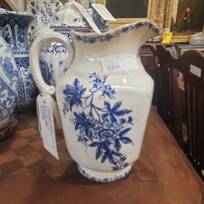 BLUE AND WHITE PORCELAIN WASMUEL PITCHER