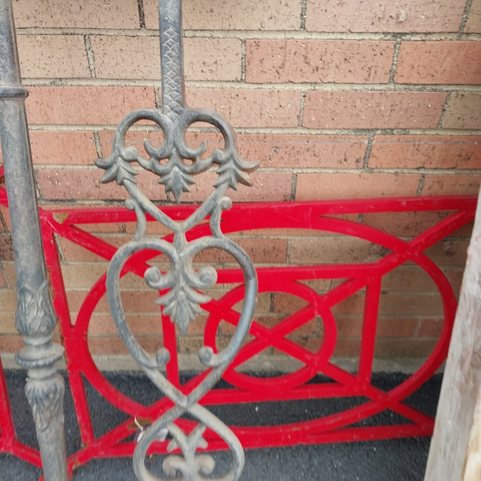 HEAVY CAST IRON PANEL WITHWOOD HAND RAIL