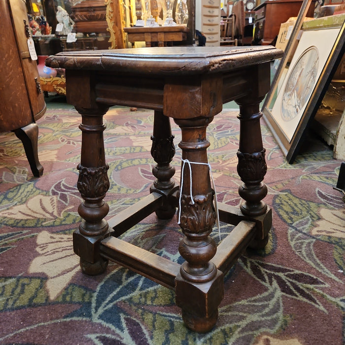 SMALL SQUARE TABORET WITH CARVED LEGS