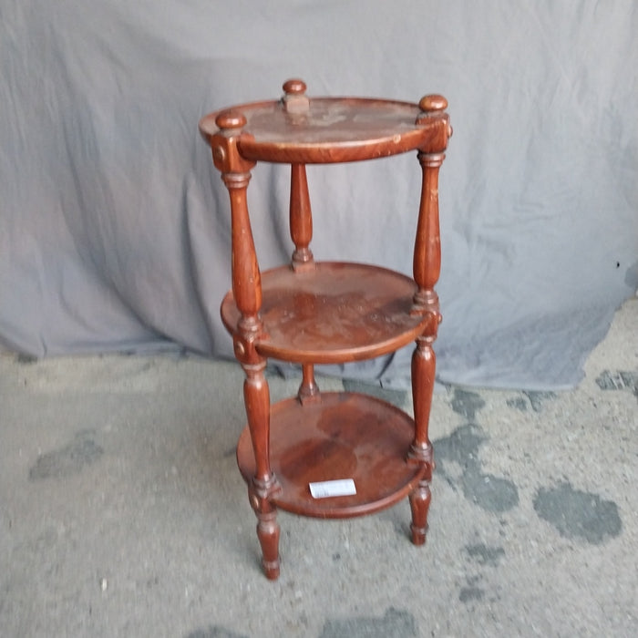 SMALL 3 TIER ROUND STAND