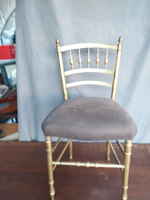 GILTWOOD SPINDLE BACK SIDE CHAIR