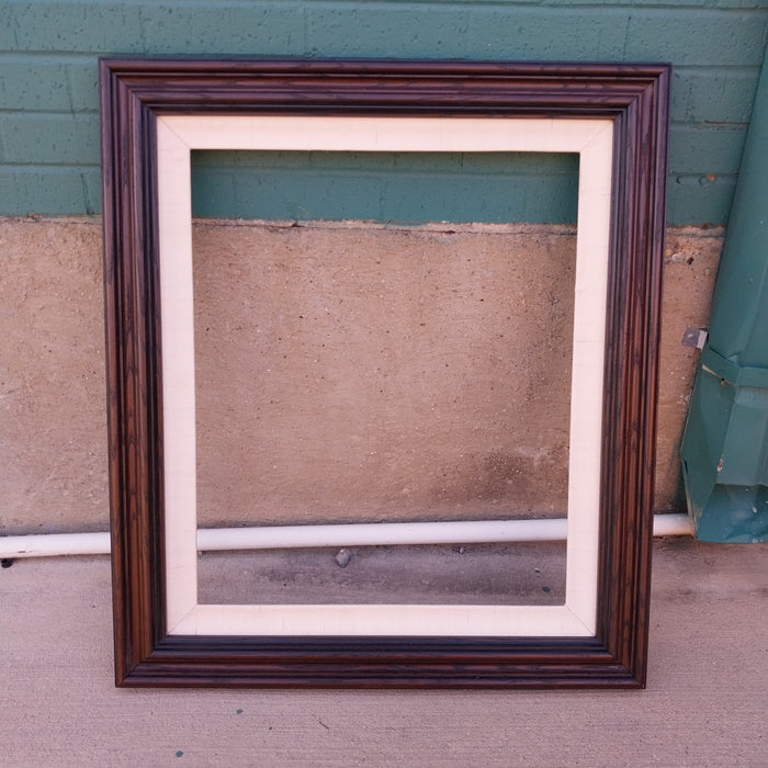 DARK OAK FRAME WITH LINEN FILET