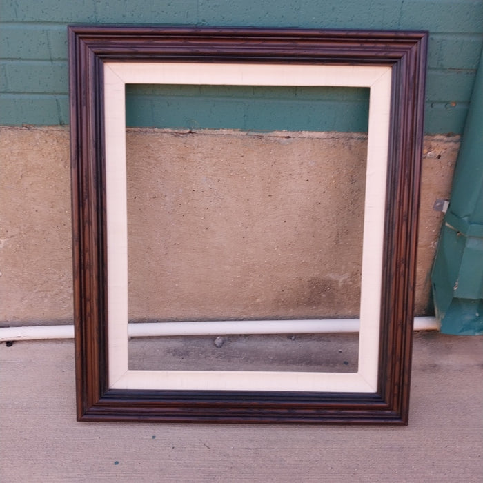 DARK OAK FRAME WITH LINEN FILET