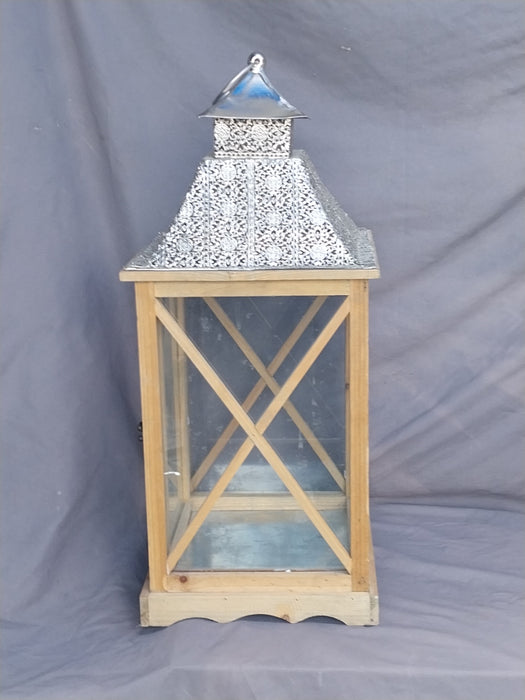 LARGE WOOD LANTERN