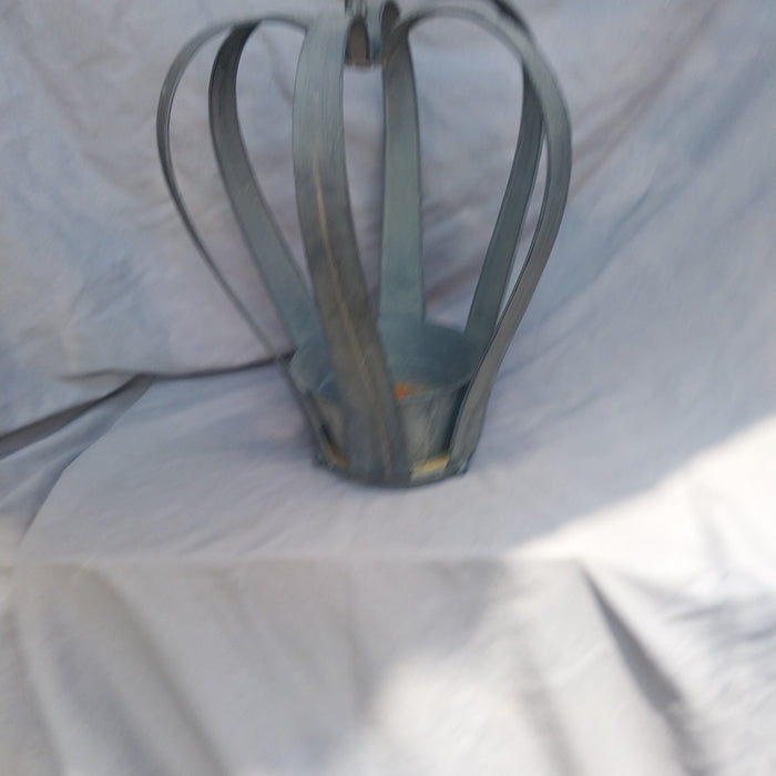 IRON CROWN PLANTER