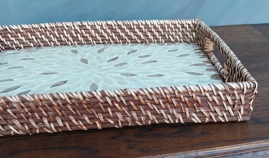 RECTANGULAR WOVEN TRAY WITH BLACK AND WHITE BOTTOM