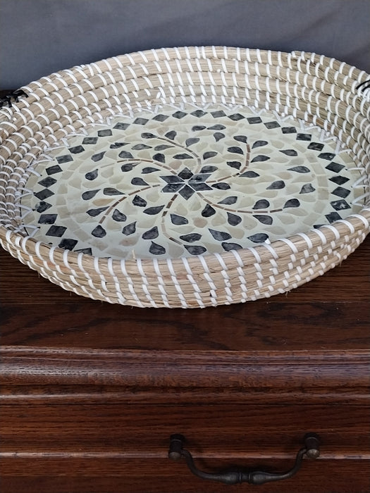 ROUND WOVEN TRAY WITH HANDLES