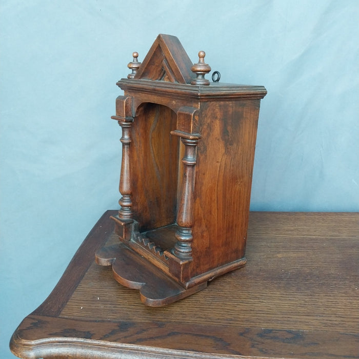 CARVED OAK STATUARY WALL NICHE