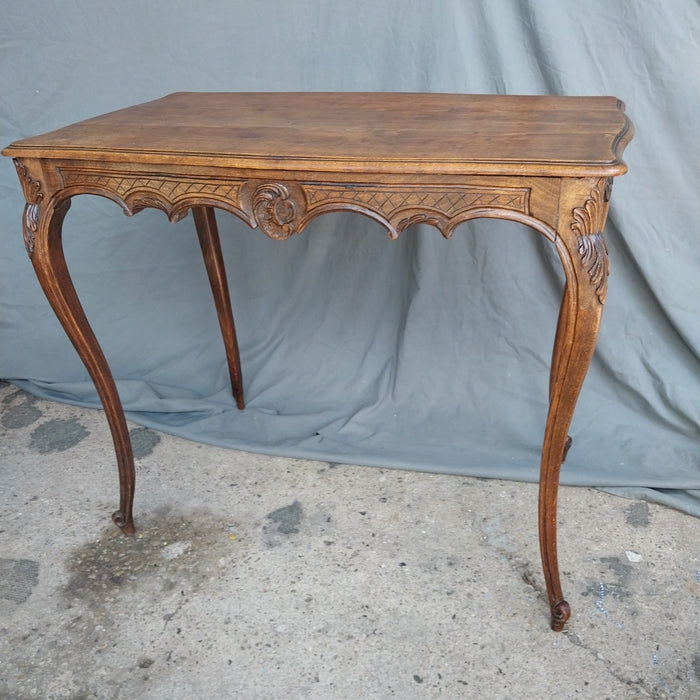 LOUIS XV BEECH TURTLETOP TABLE