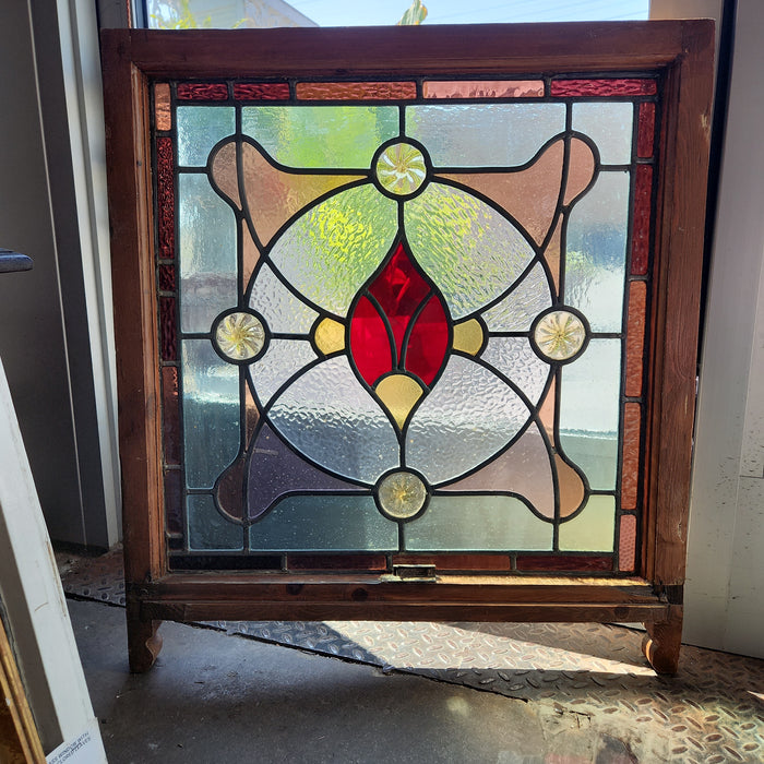 ENGLISH ART NOUVEAU STAINED GLASS WINDOW WITH RONDELLS