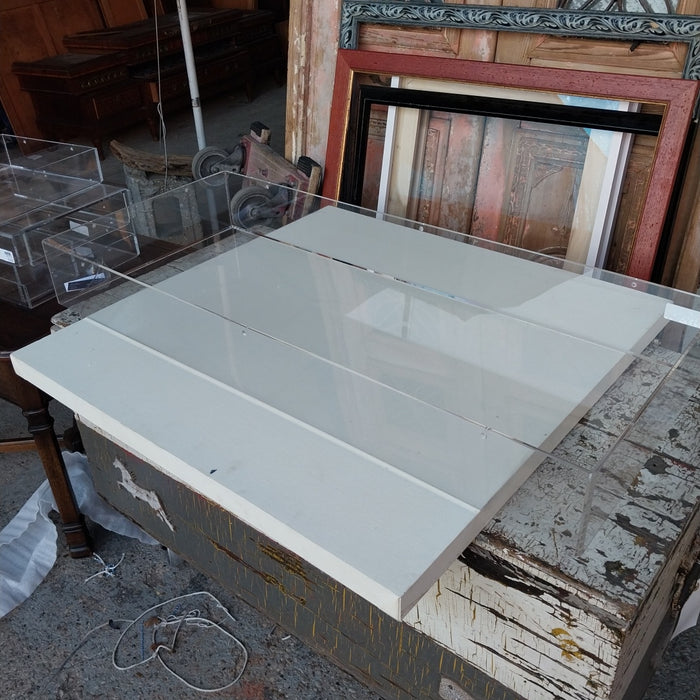 ACRYLIC BOX 39.5 X 17 X5