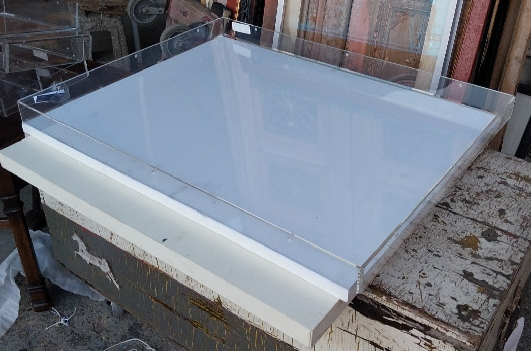 ACRYLIC BOX WITH BASE 33 X 26 X 2.5