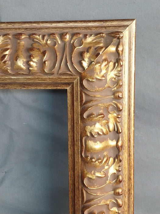 SMALL CARVED GILT WOOD FRAME