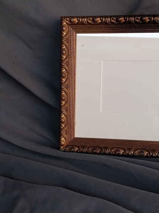 SMALL ITALIAN GILTWOOD FRAME WITH MATT