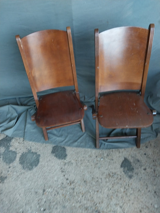 PAIR OF 1940'S WOOD FOLDING CHILD CHAIRS