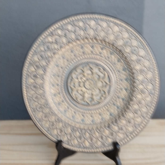 RESIN MANALA PLATE ON STAND