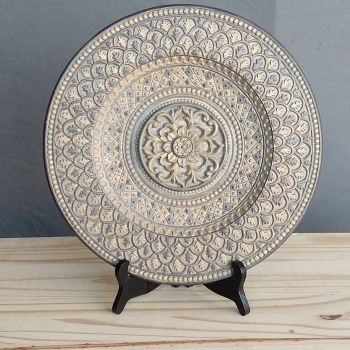 RESIN MANALA PLATE ON STAND