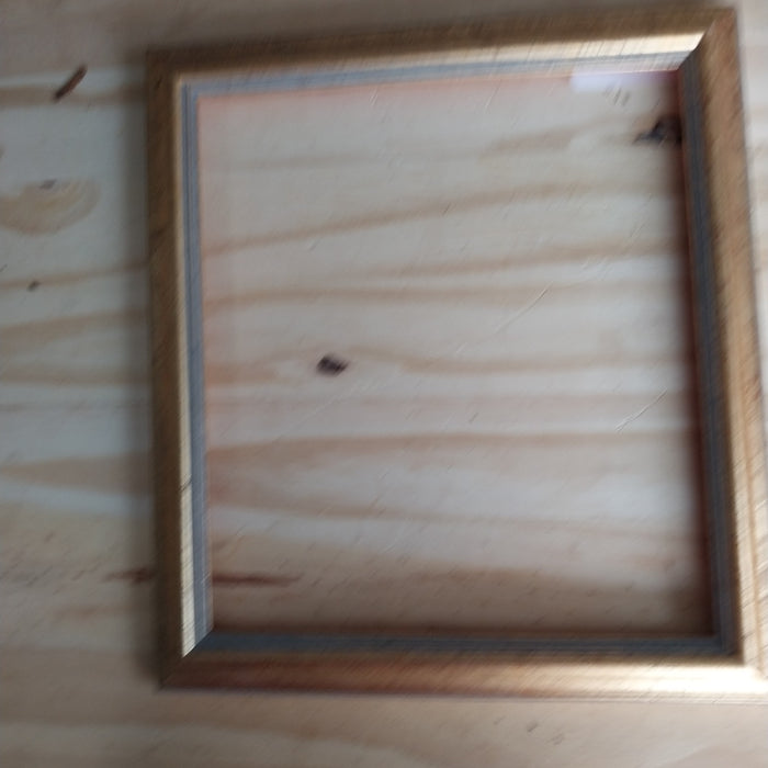SMALL GOLD FRAME