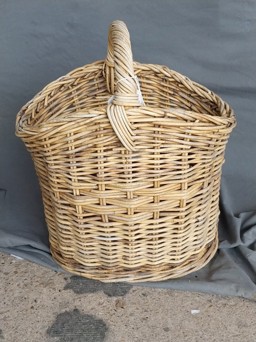 VINTAGE BASKET WITH HANDLE