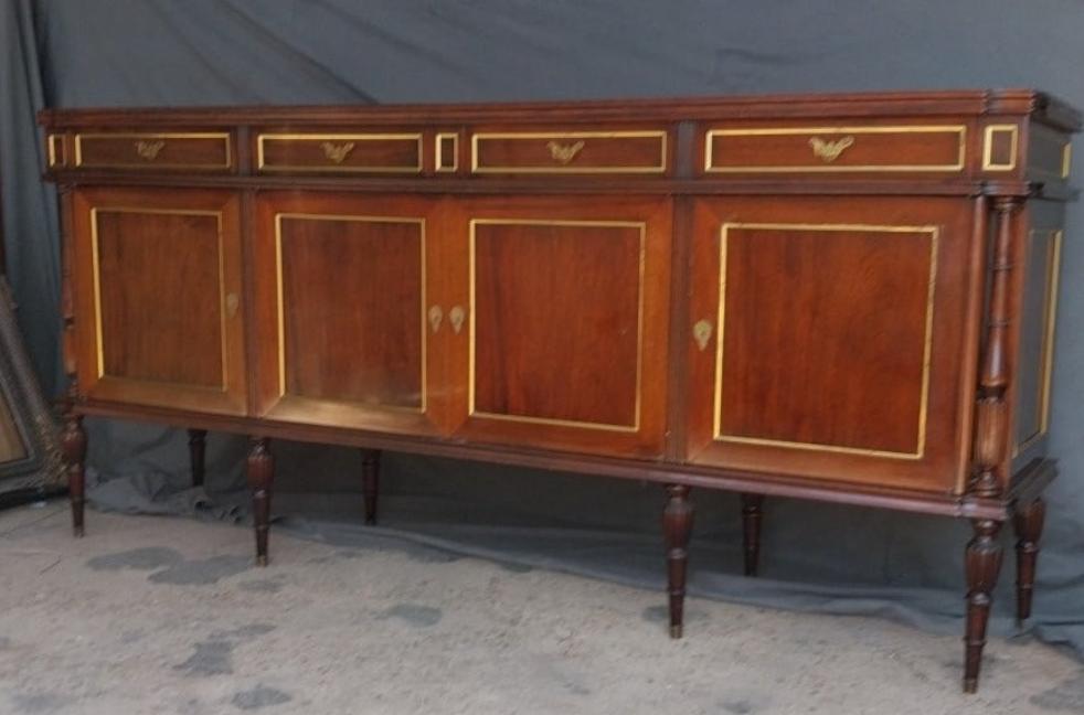 VINTAGE MAHOGANY SIDEBOARD WITH TAPERED LEGS AND BRASS TRIM