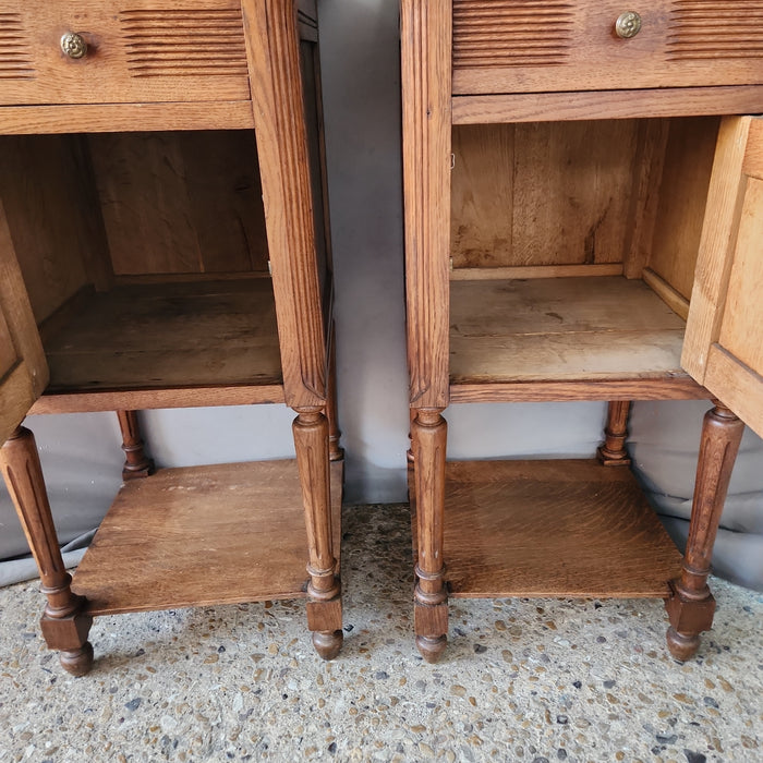 PAIR OF WHITE AND GRAY MARBLE TOP FRENCH OAK NIGHT STANDS