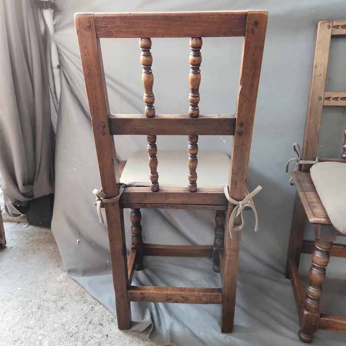 SET OF 4 PEGGED CHERRY SPRINDLEBACK CHAIRS
