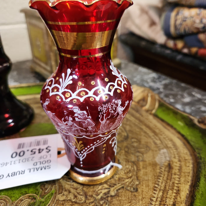 SMALL RUBY GLASS VASE WITH GOLD