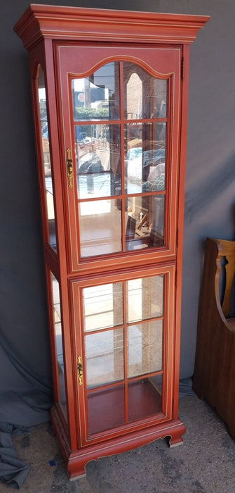 RED PAINTED LIGHTED DISPLAY CASE WITH GLASS SHELVES sm