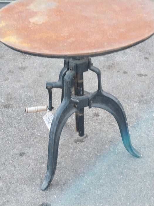 CAST IRON ROUND INDUSTRIAL HEAVY CRANK TABLE